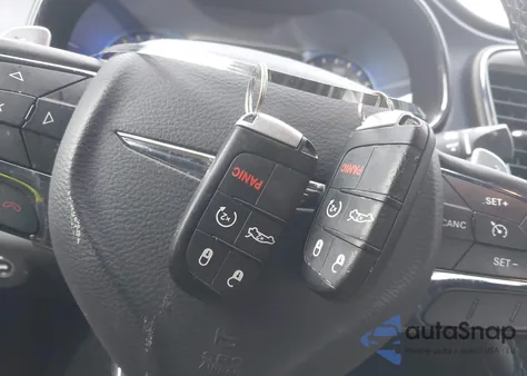 2015 Chrysler 200 S z USA, uszkodzony, nr VIN 1C3CCCBB8FN749679